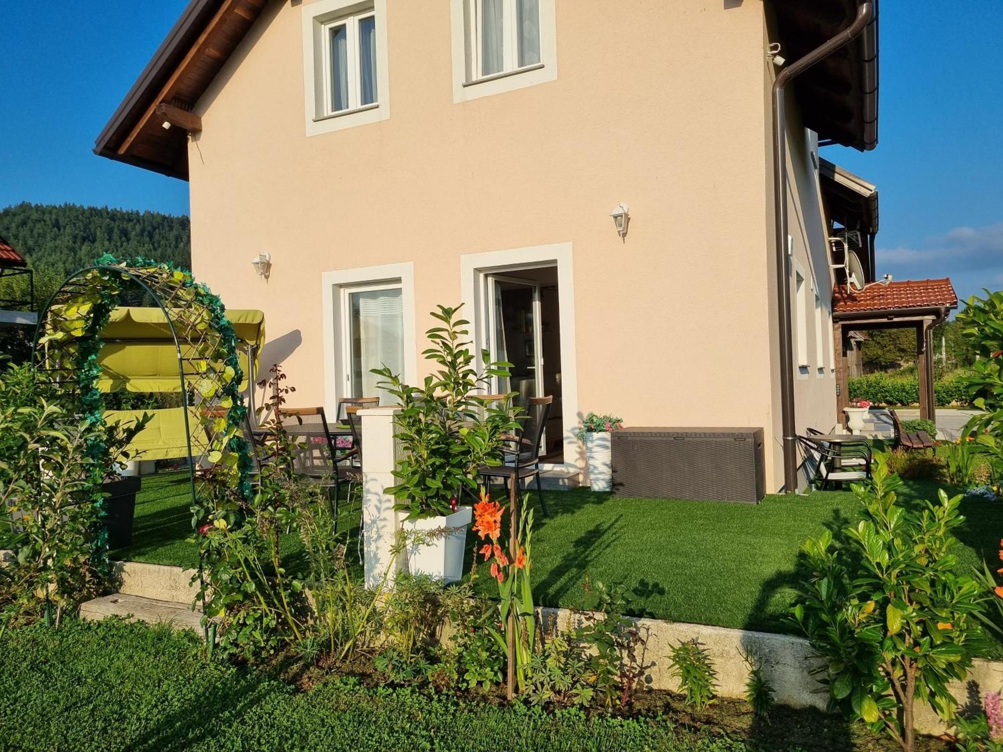 Villa Lady Di Plitvice Vrhovine Luaran gambar